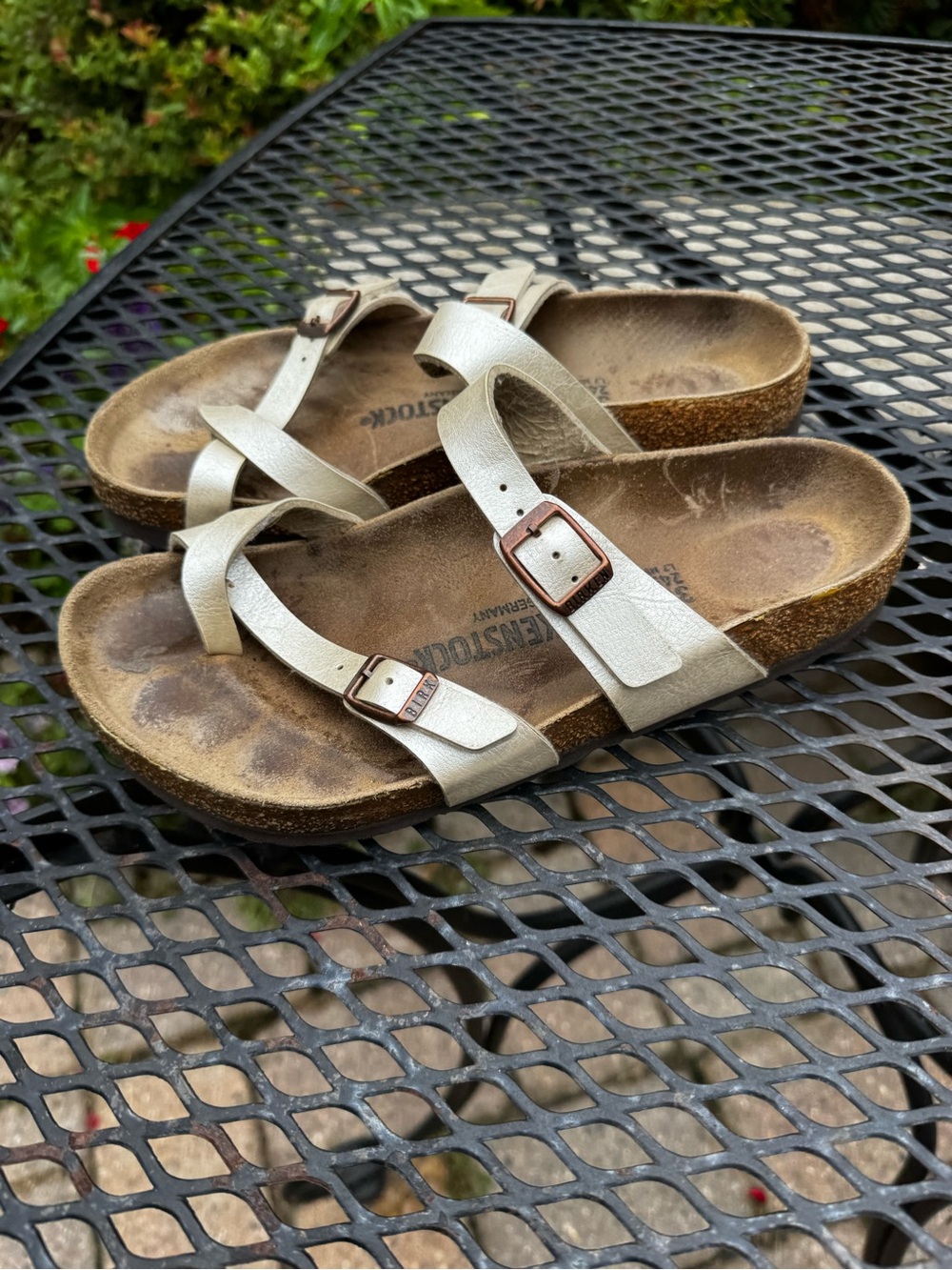 Birkenstock Women’s Metallic Cream Two-Strap Buckle Sandals EU 38 US 7.5